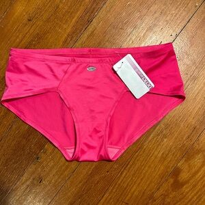 Women’s sports briefs ,gym, workout, yoga. Hot pink NWT